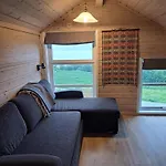 Stort Hus Med Havutsikt Ved Fjord Og Fjell Med Bat Casa vacanze Lensvik