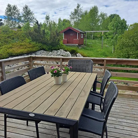 Stort Hus Med Havutsikt Ved Fjord Og Fjell Med Bat Prázdninový dům *