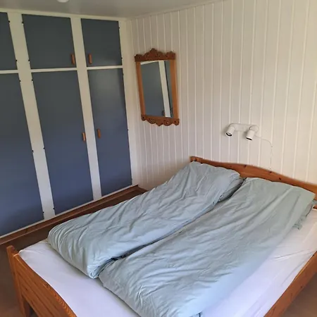 Stort Hus Med Havutsikt Ved Fjord Og Fjell Med Bat Prázdninový dům Lensvik