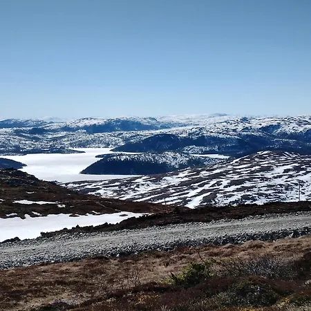 Semesterbostad Stort Hus Med Havutsikt Ved Fjord Og Fjell Med Bat *