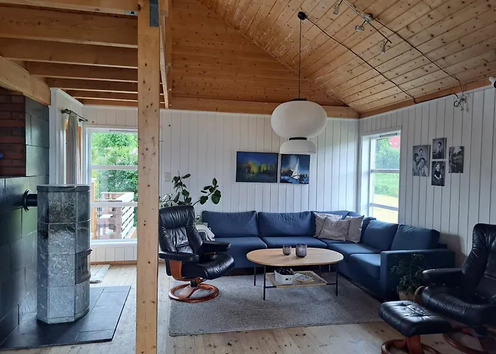 Semesterbostad Stort Hus Med Havutsikt Ved Fjord Og Fjell Med Bat *